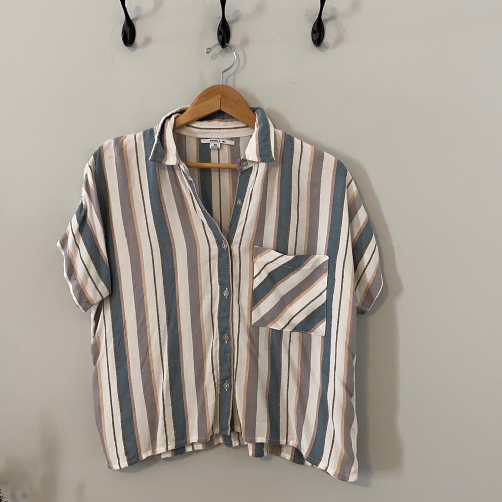 O’Neill crop top square button down